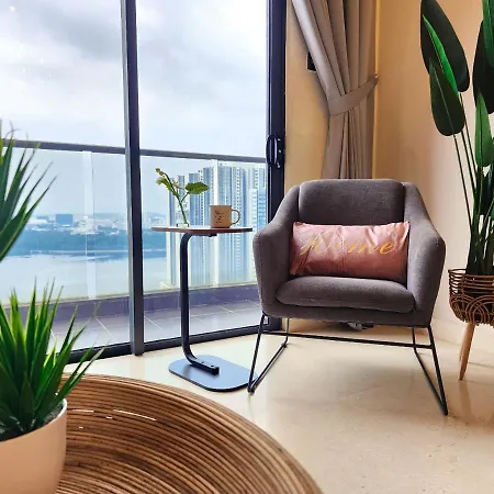 Loft Suite Seaview 2Br Jb Ciq 7Pax Johor Bahru Exterior photo